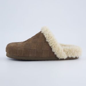 Cliche Suede Slipper