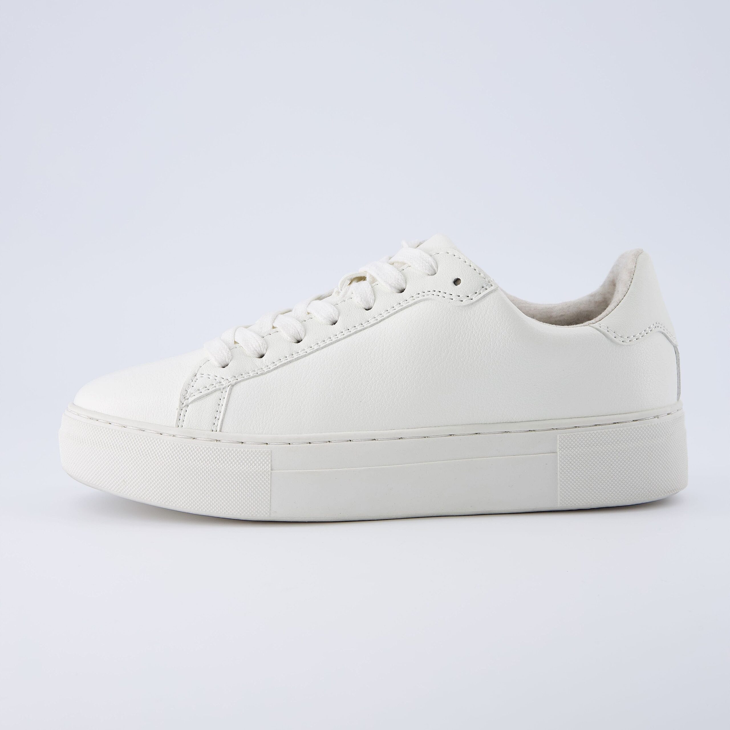 Roc Lace Up Sneaker